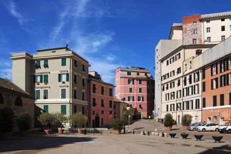 Mercatino rionale e pedonalizzazione in Piazza Sarzano Mercatino rionale e pedonalizzazione in Piazza Sarzano