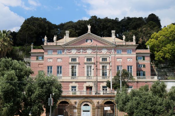 Restauro ed adattamento Villa
Rosazza in Genova Restauro ed adattamento Villa Rosazza in Genova